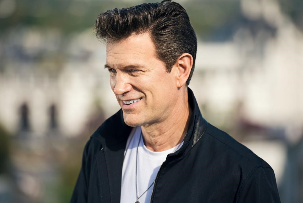 CHRIS ISAAK PARTNERS WITH PRIMARY WAVE MUSIC! Primary Wave Music